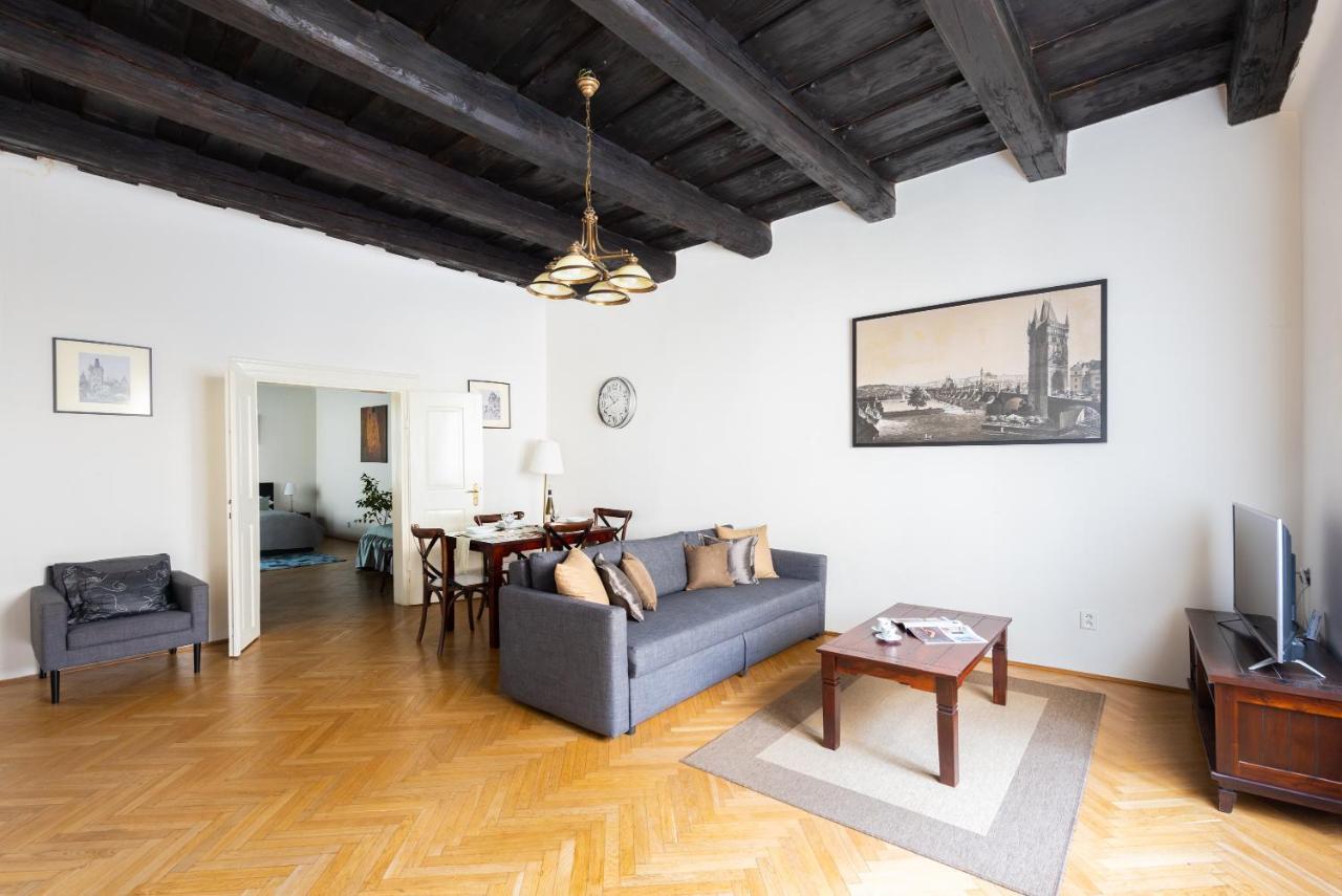 St. George Apartments Praga Exterior foto