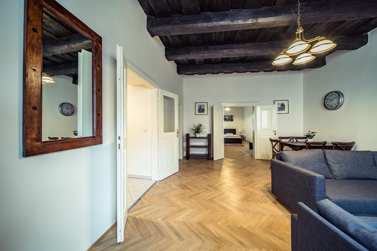 St. George Apartments Praga Exterior foto