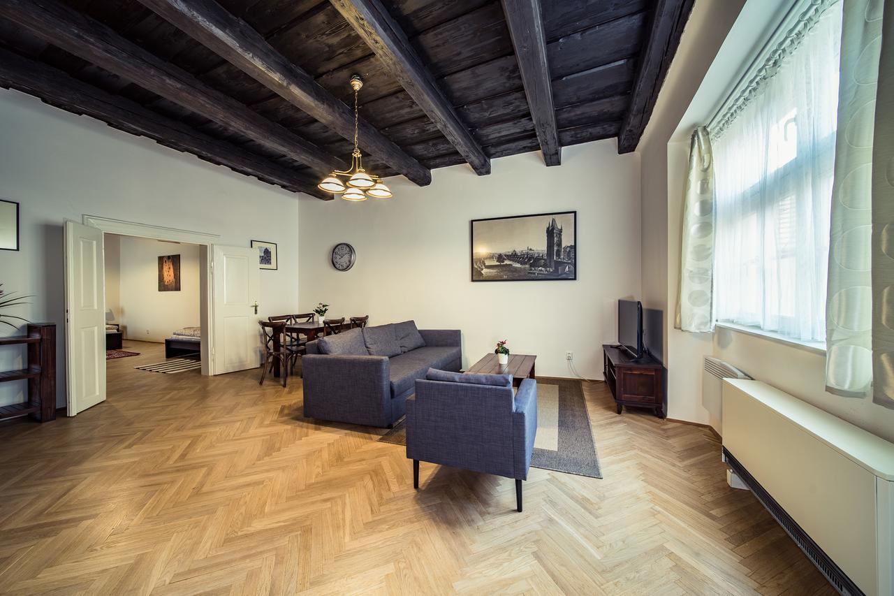 St. George Apartments Praga Exterior foto