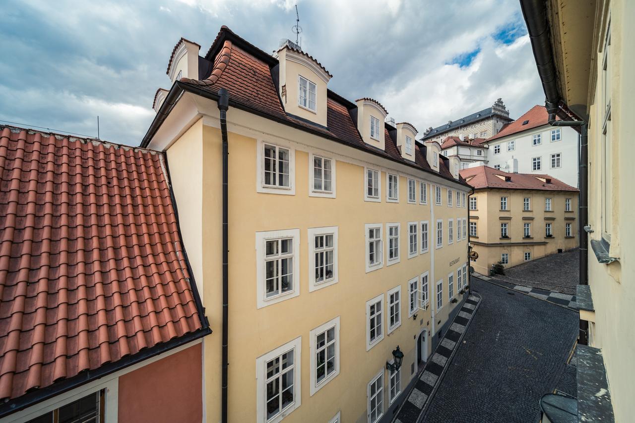 St. George Apartments Praga Exterior foto